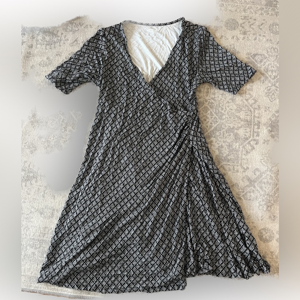 Black and White Maternity Dress